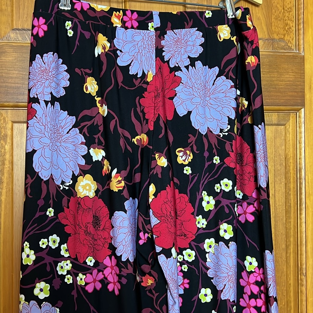 Women's Size Large Petite Susan Graver Liquid Knit Black Printed Pants - Picture 6 of 14